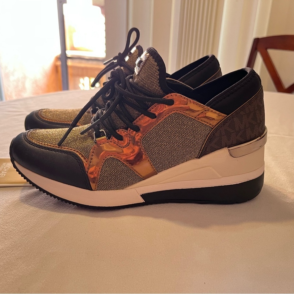 Michael Kors Sneakers Size 7 Black/Gold/Brown – Authentic - Picture 4 of 10